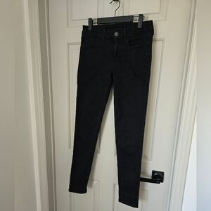 American Eagle size 6 R